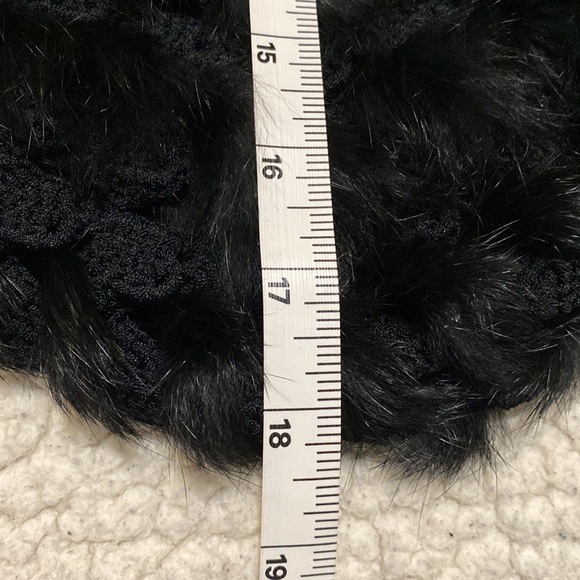 Nadine Crochet Poncho - Picture 2 of 6